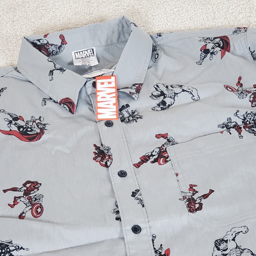 Marvel Button Down Shirt Men's XL Gray Avengers All Over Print Short Sleeve